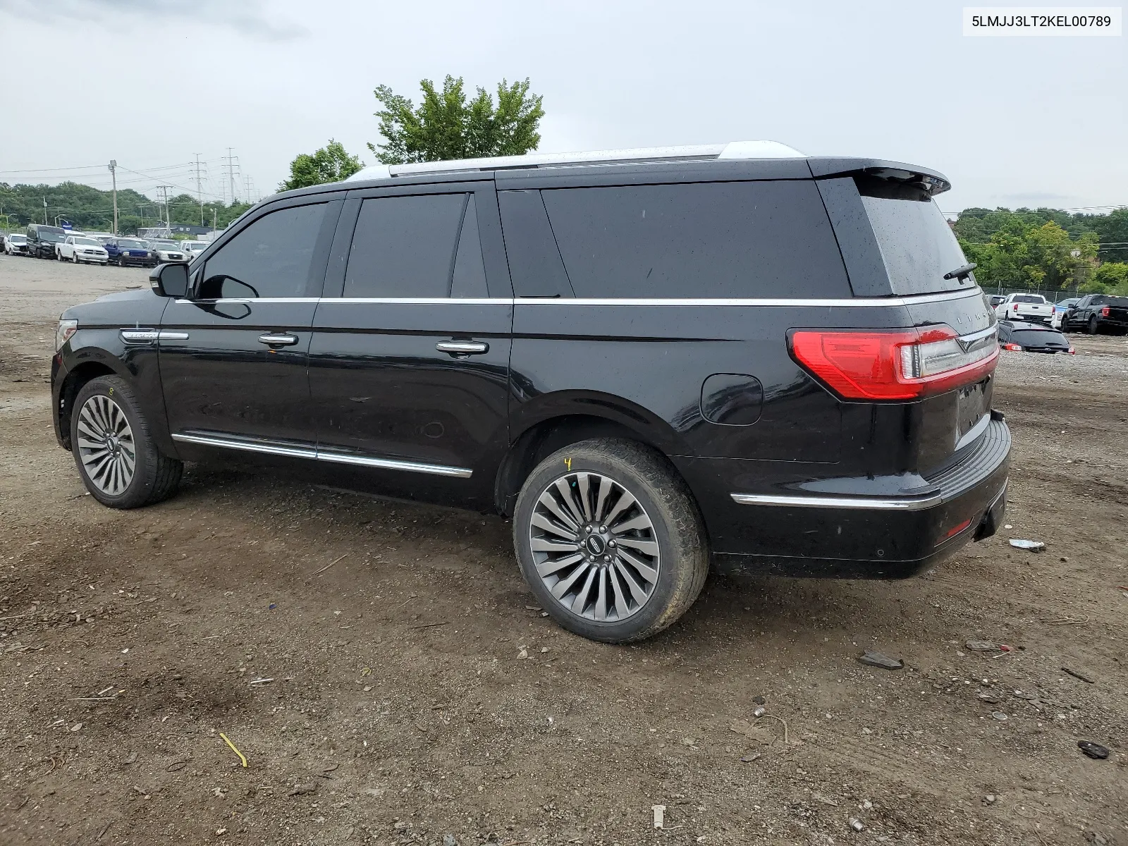 5LMJJ3LT2KEL00789 2019 Lincoln Navigator L Reserve