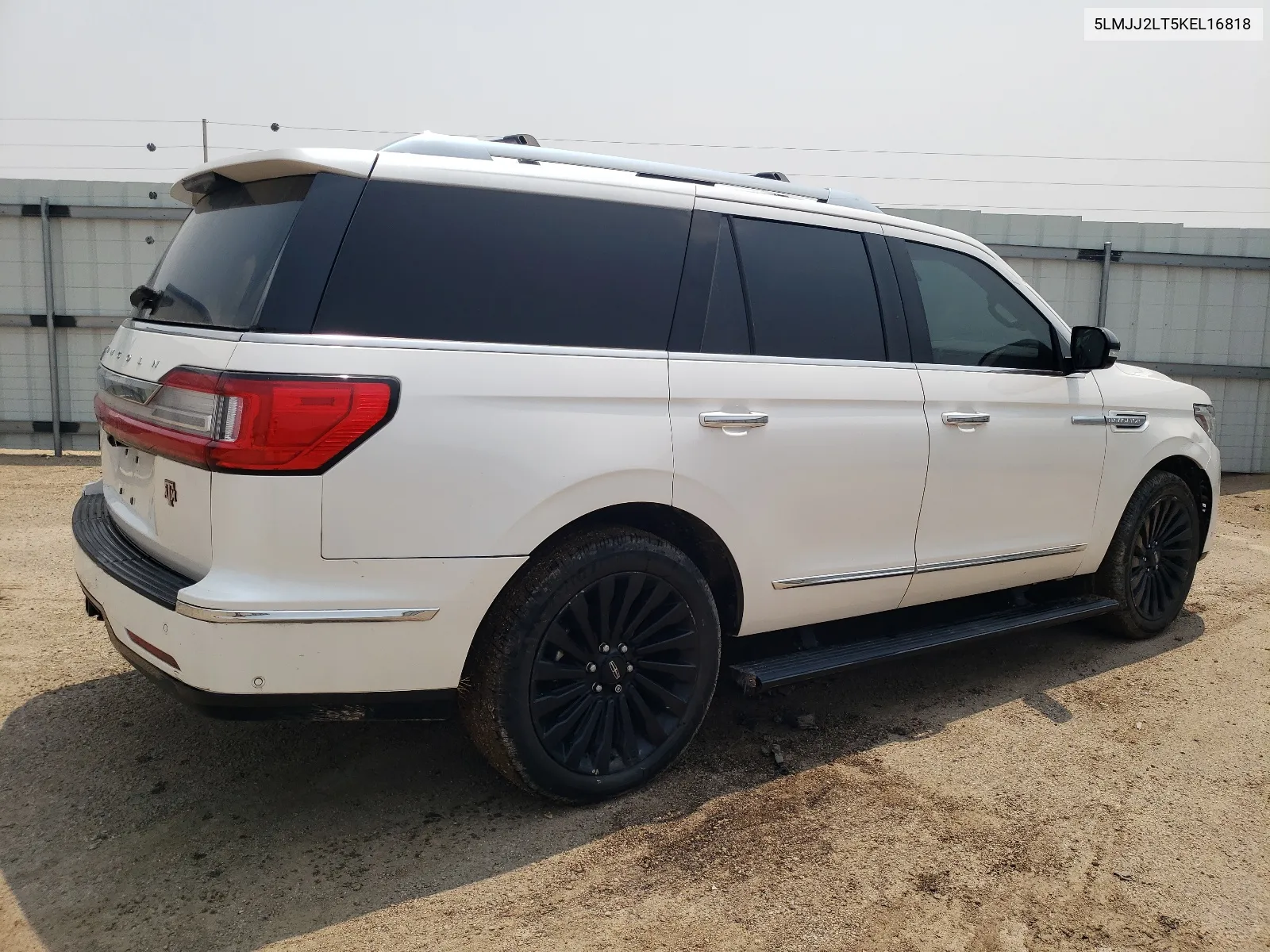 5LMJJ2LT5KEL16818 2019 Lincoln Navigator Reserve