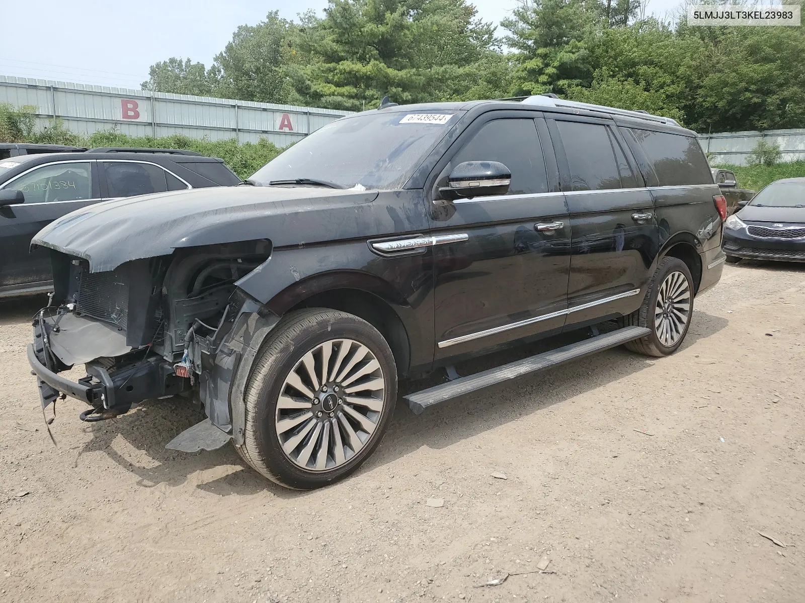 5LMJJ3LT3KEL23983 2019 Lincoln Navigator L Reserve