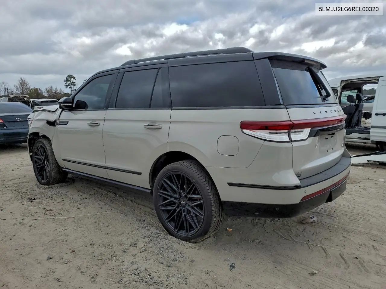 5LMJJ2LG6REL00320 2024 Lincoln Navigator Reserve