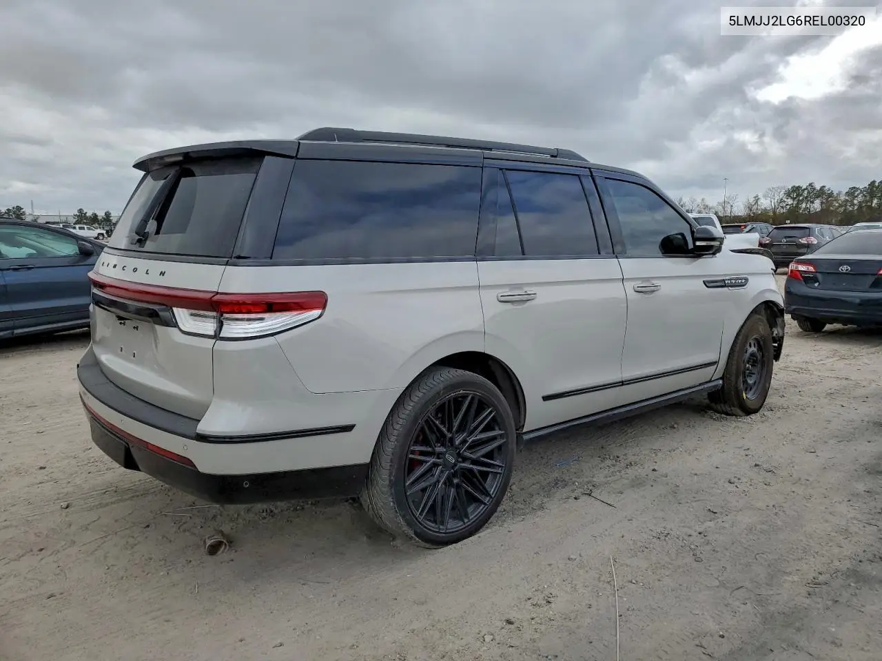 5LMJJ2LG6REL00320 2024 Lincoln Navigator Reserve
