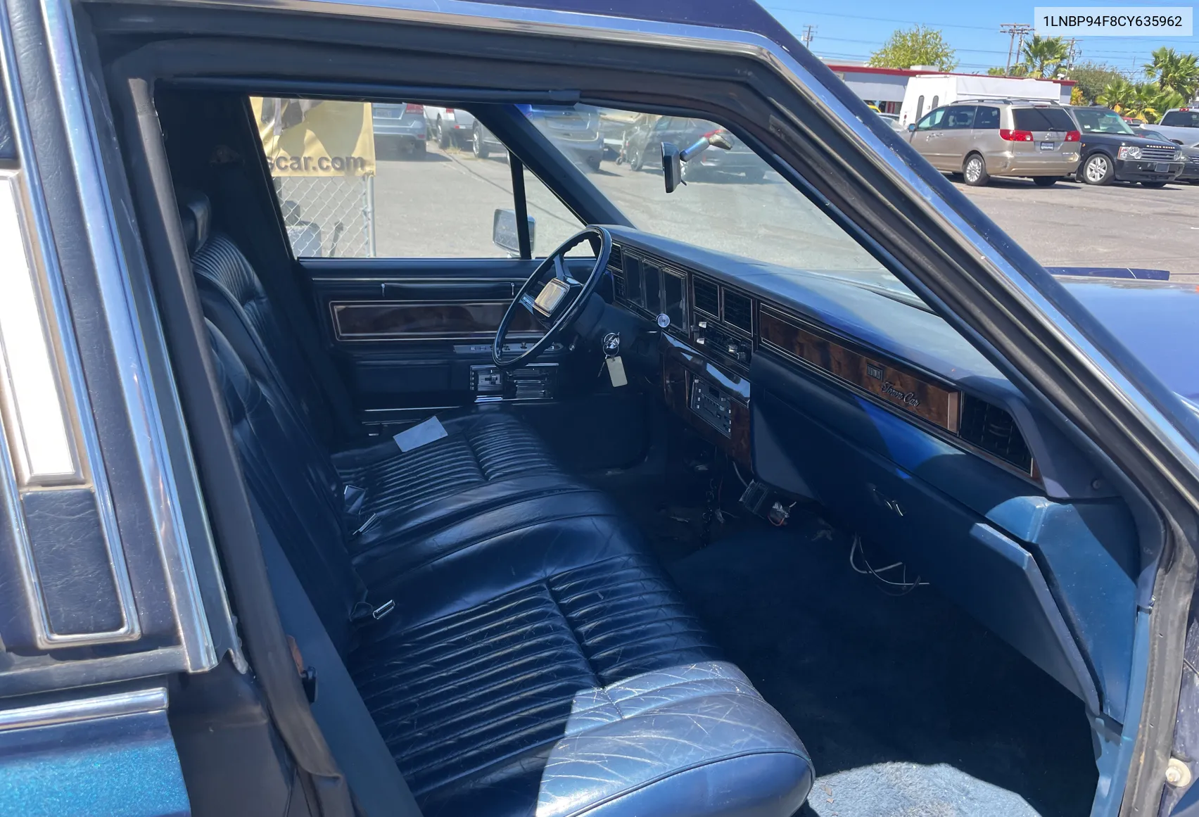 1LNBP94F8CY635962 1982 Lincoln Town Car