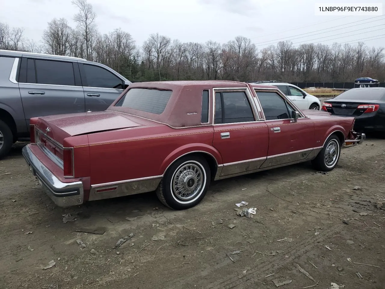 1984 Lincoln Town Car VIN: 1LNBP96F9EY743880 Lot: 44612704