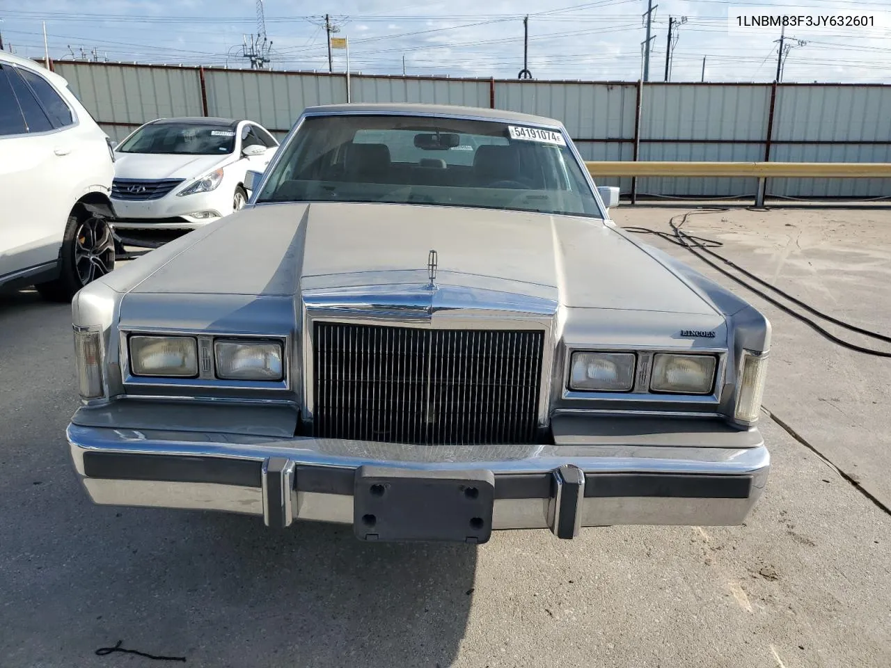 1LNBM83F3JY632601 1988 Lincoln Town Car Cartier