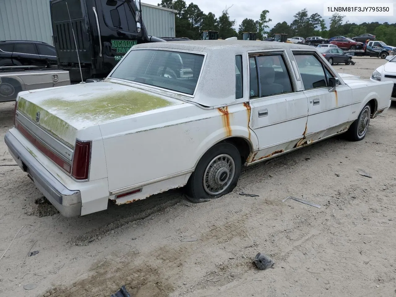 1988 Lincoln Town Car VIN: 1LNBM81F3JY795350 Lot: 55364234