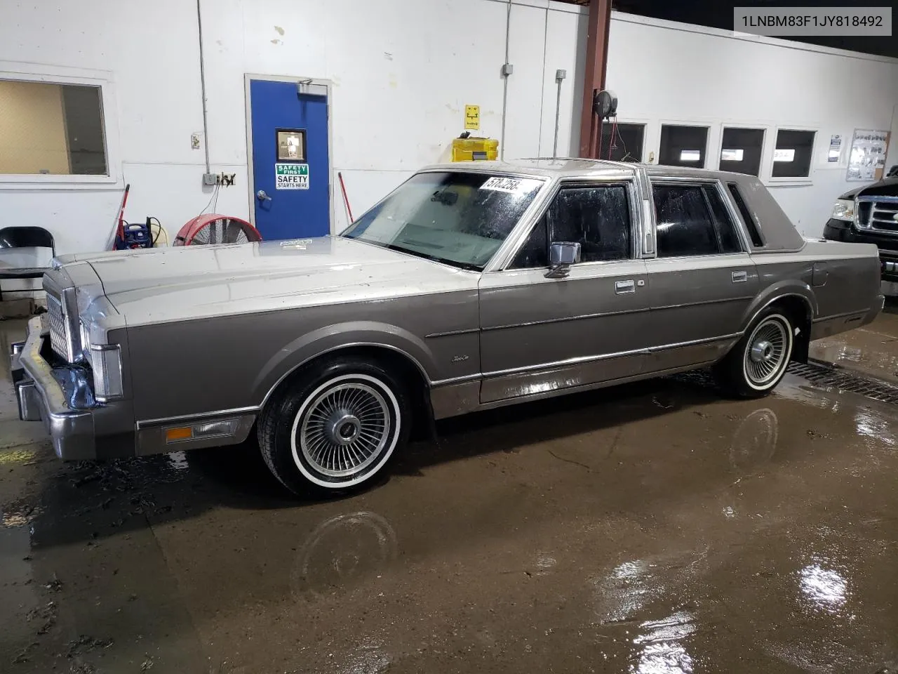 1LNBM83F1JY818492 1988 Lincoln Town Car Cartier