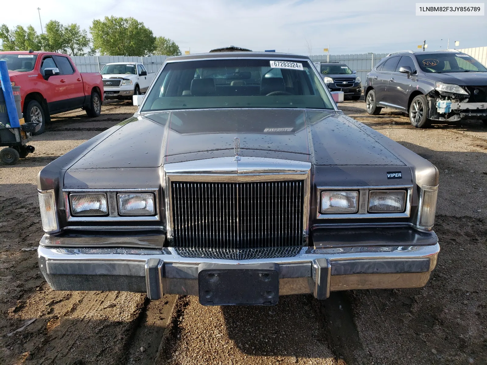 1LNBM82F3JY856789 1988 Lincoln Town Car Signature