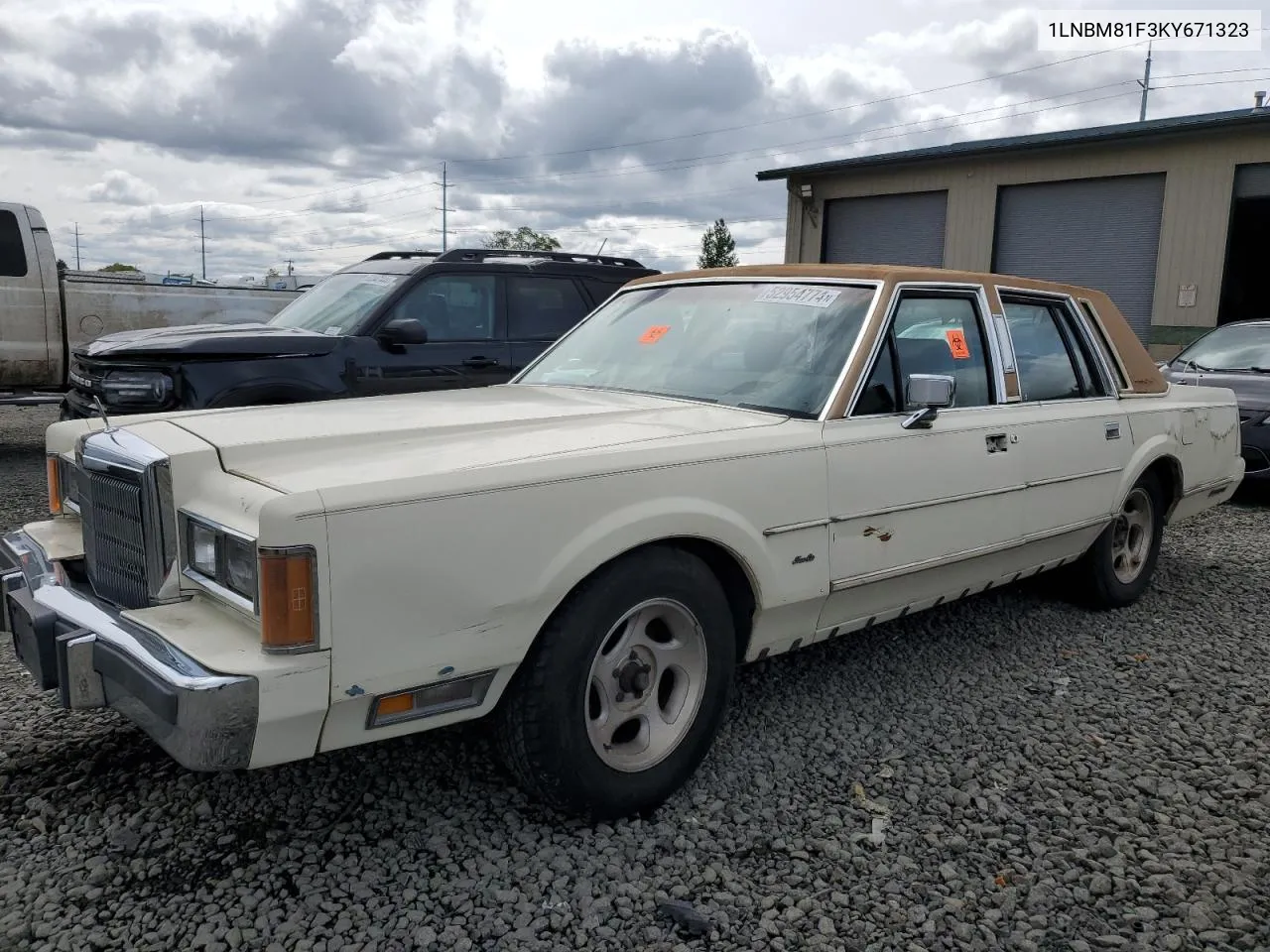 1LNBM81F3KY671323 1989 Lincoln Town Car