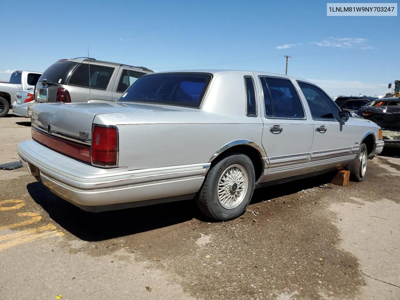 1992 Lincoln Town Car Executive VIN: 1LNLM81W9NY703247 Lot: 68267014