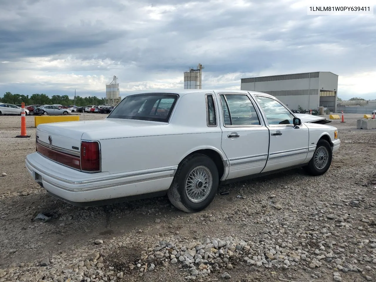 1993 Lincoln Town Car Executive VIN: 1LNLM81W0PY639411 Lot: 52732184