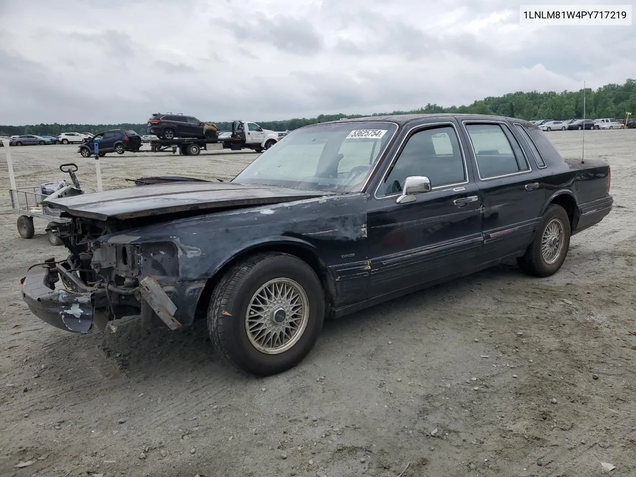 1LNLM81W4PY717219 1993 Lincoln Town Car Executive