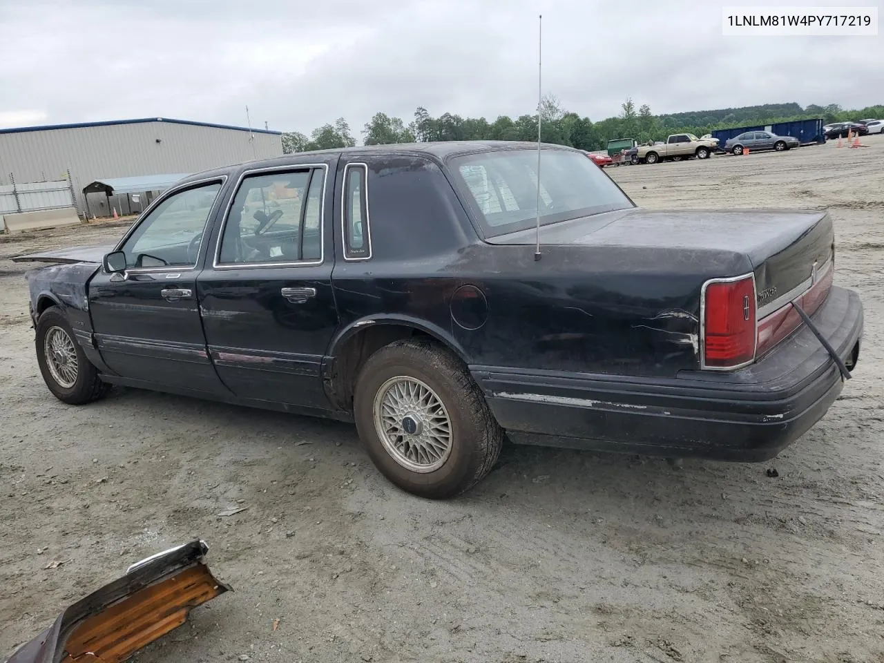 1993 Lincoln Town Car Executive VIN: 1LNLM81W4PY717219 Lot: 53625754