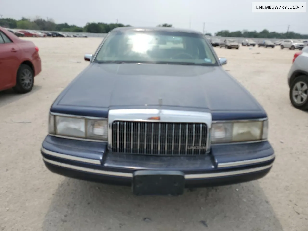 1LNLM82W7RY736347 1994 Lincoln Town Car Signature