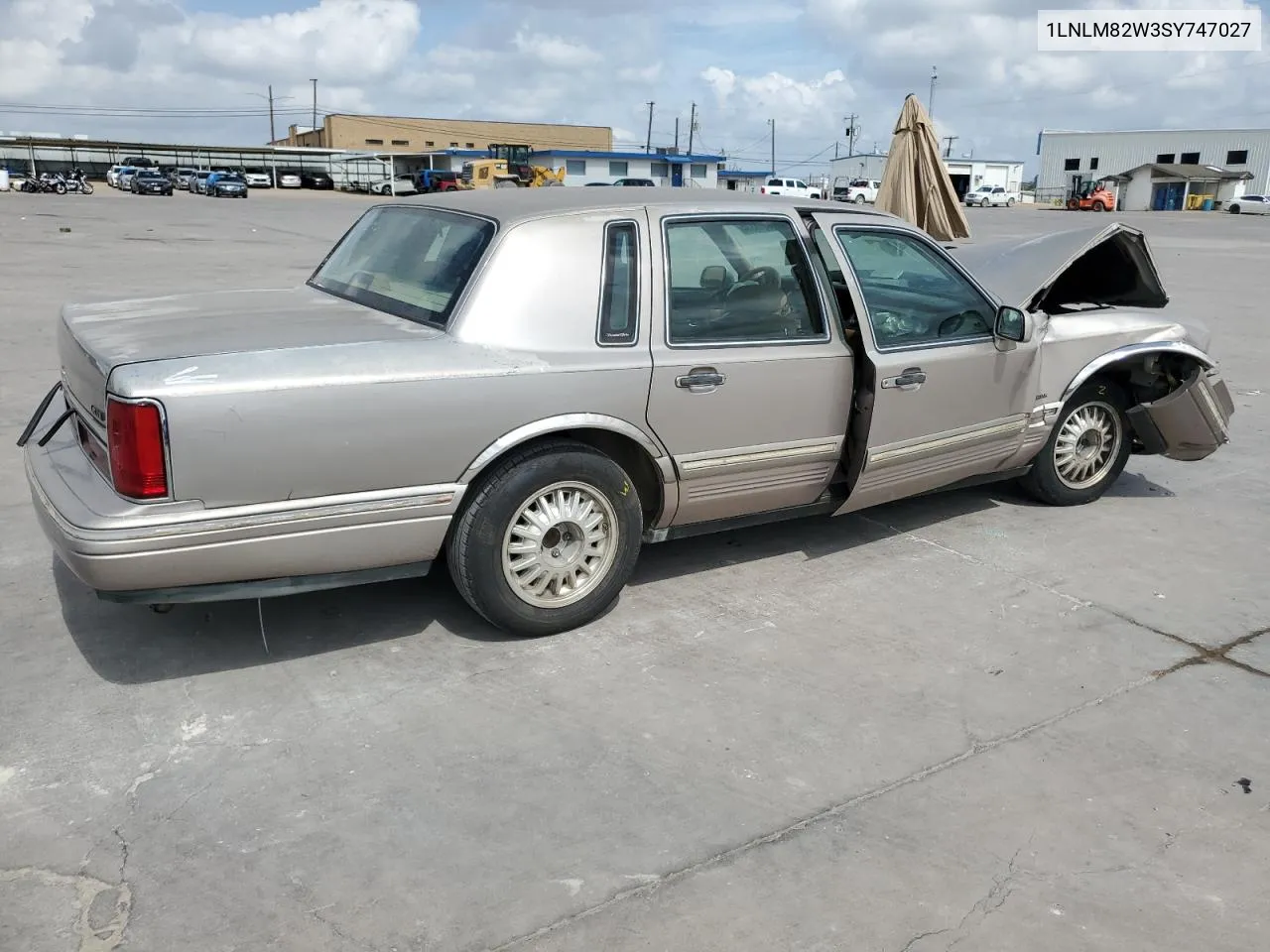 1LNLM82W3SY747027 1995 Lincoln Town Car Signature