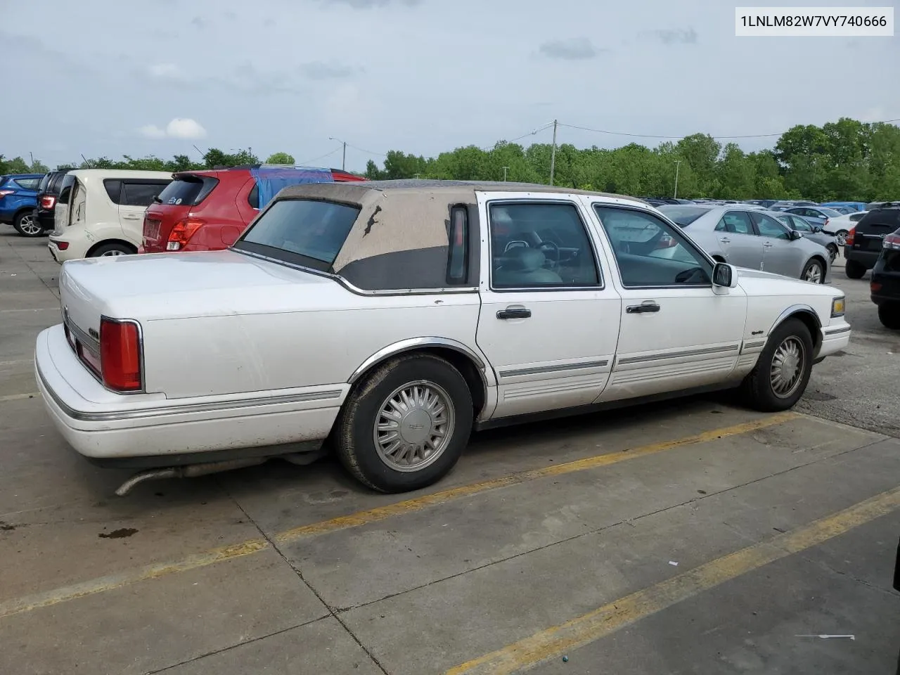 1997 Lincoln Town Car Signature VIN: 1LNLM82W7VY740666 Lot: 53946904