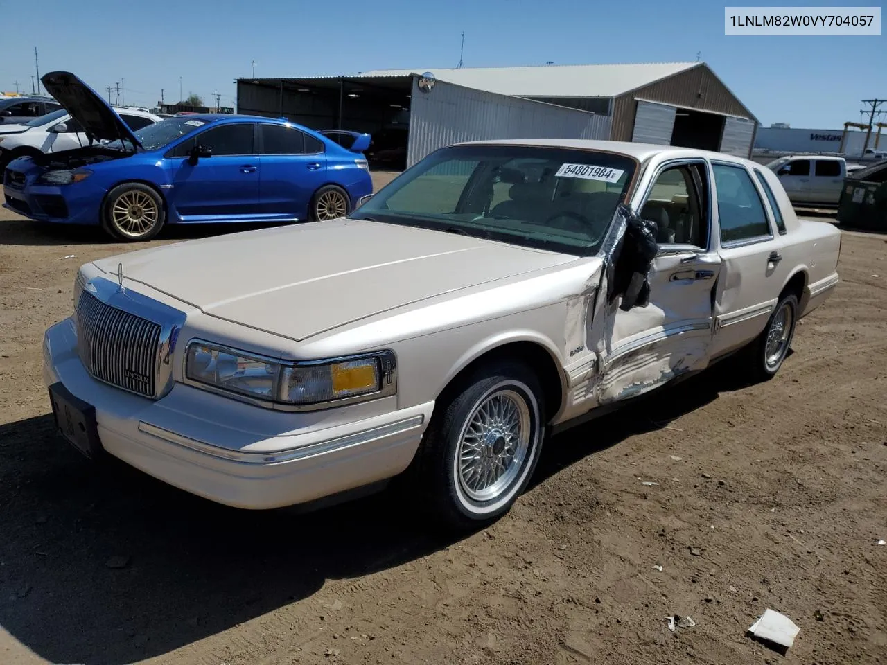 1LNLM82W0VY704057 1997 Lincoln Town Car Signature