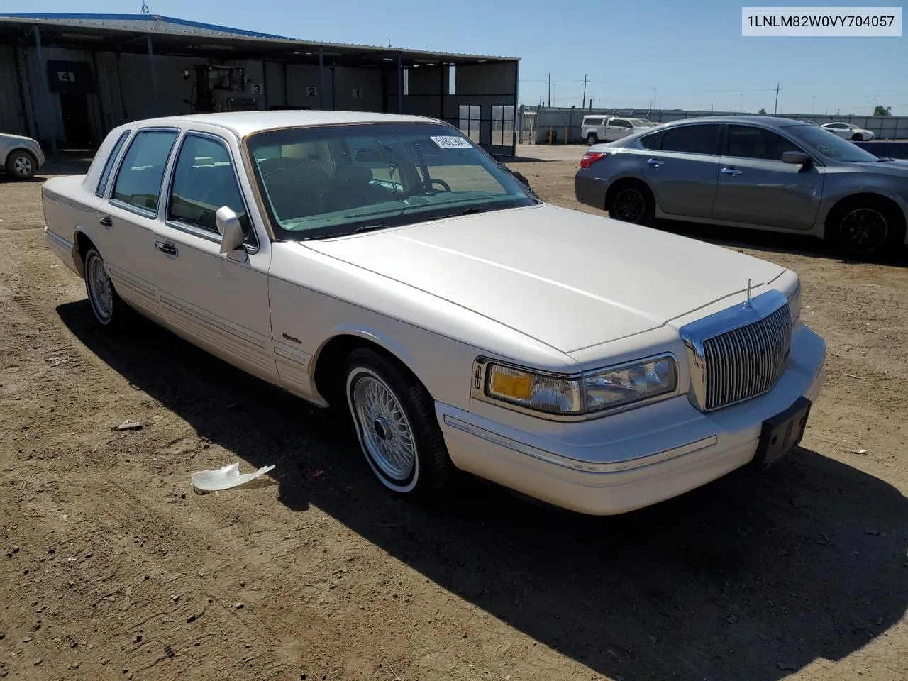 1997 Lincoln Town Car Signature VIN: 1LNLM82W0VY704057 Lot: 54801984