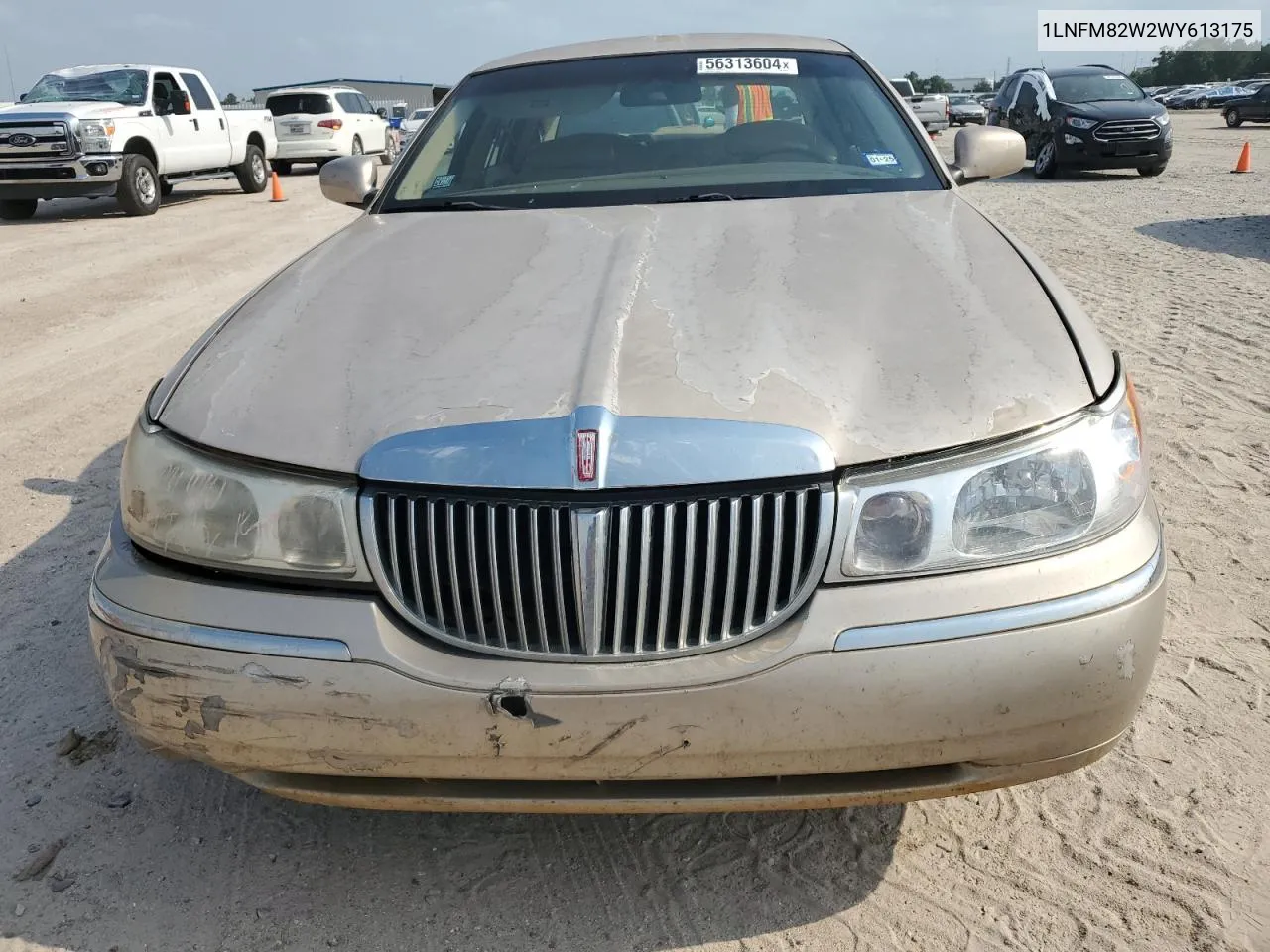 1LNFM82W2WY613175 1998 Lincoln Town Car Signature