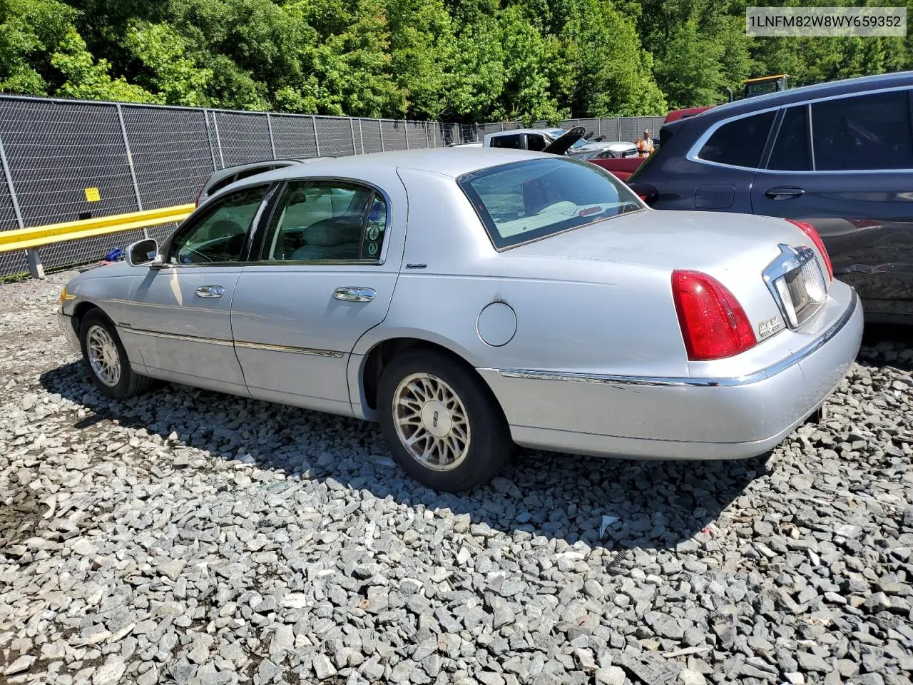 1LNFM82W8WY659352 1998 Lincoln Town Car Signature