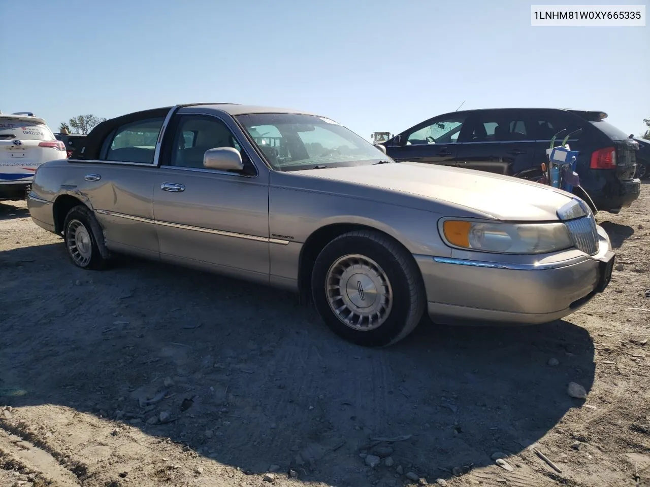 1LNHM81W0XY665335 1999 Lincoln Town Car Executive