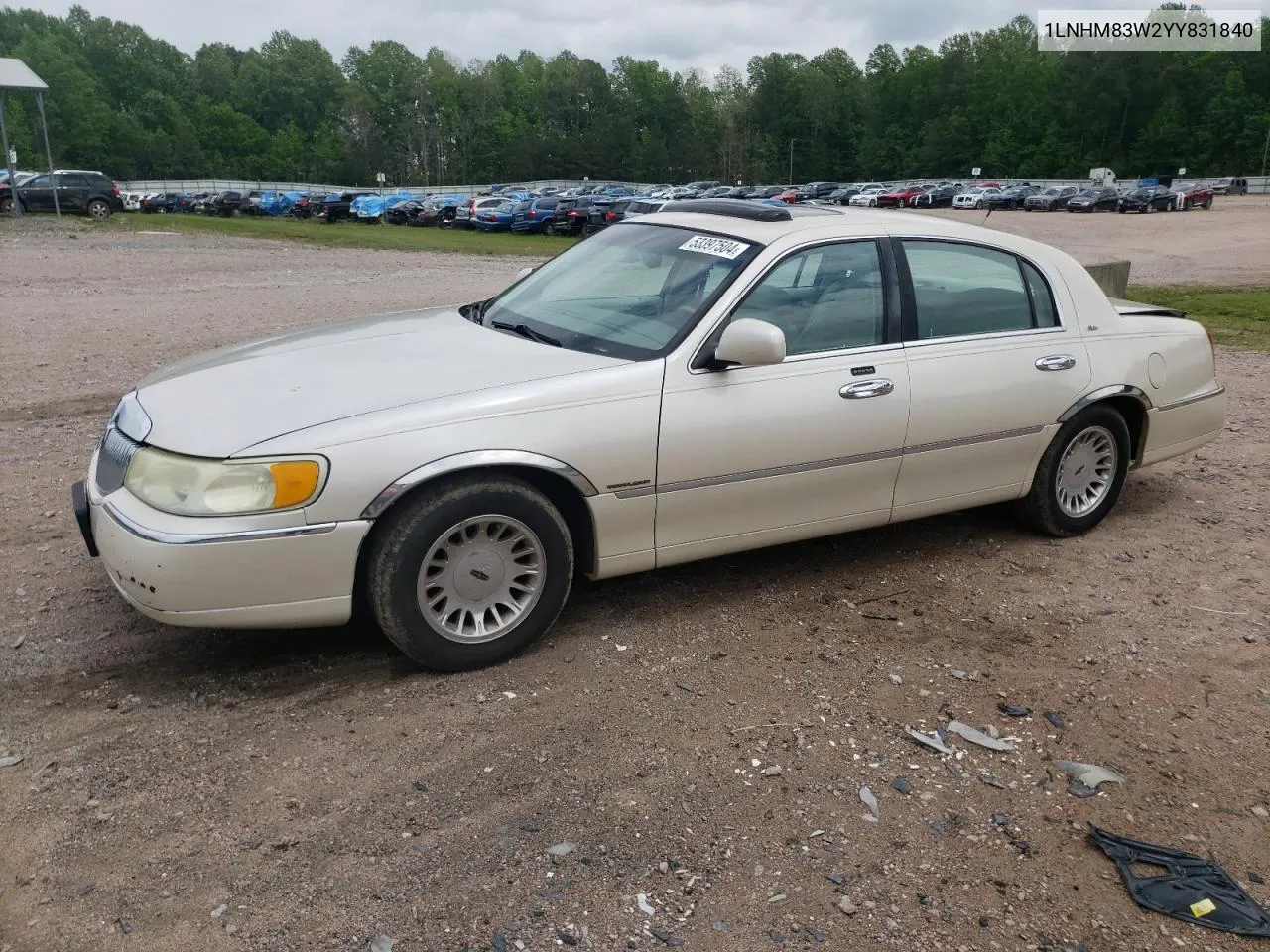 2000 Lincoln Town Car Cartier VIN: 1LNHM83W2YY831840 Lot: 53397504