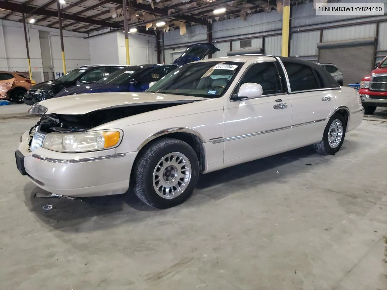 2000 Lincoln Town Car Cartier VIN: 1LNHM83W1YY824460 Lot: 54845684