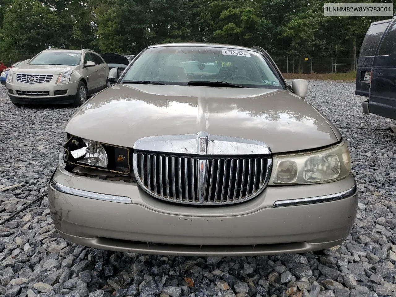 1LNHM82W8YY783004 2000 Lincoln Town Car Signature