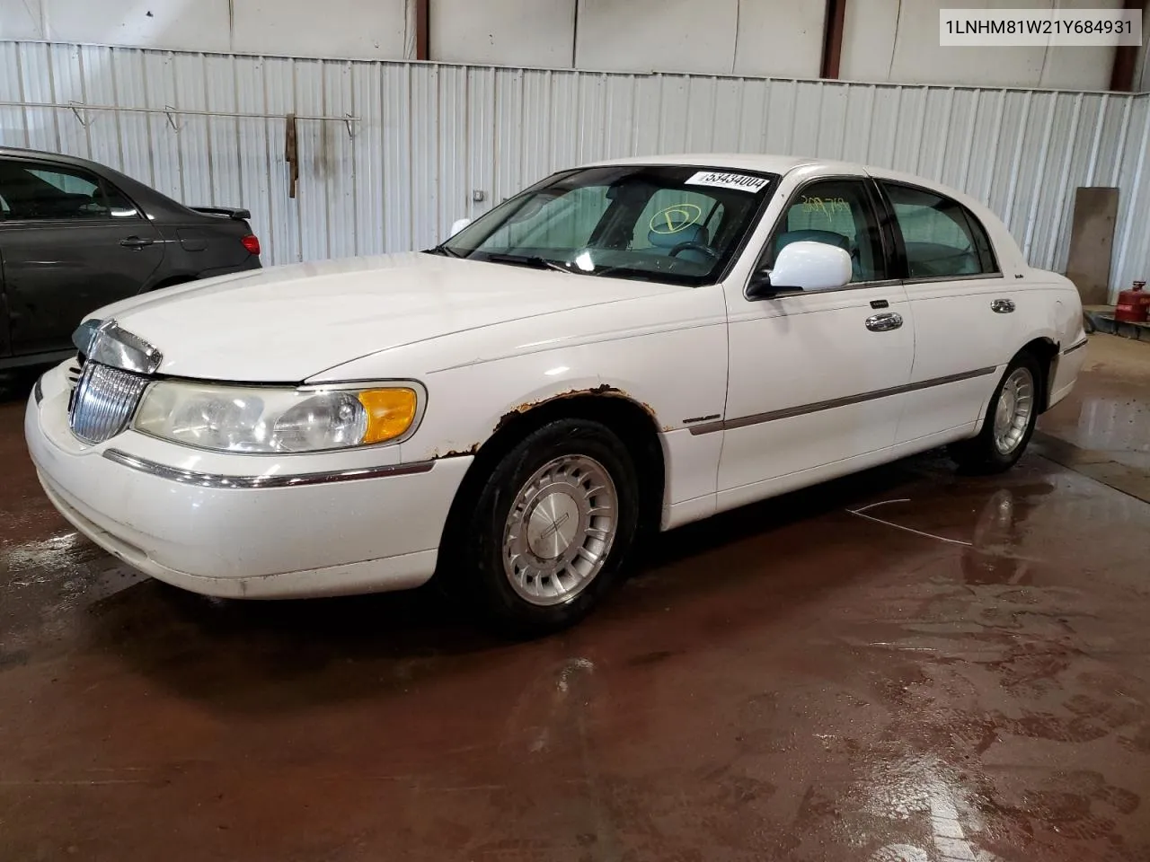 1LNHM81W21Y684931 2001 Lincoln Town Car Executive