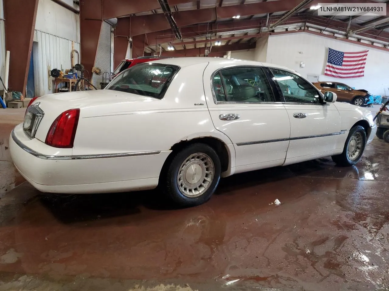 2001 Lincoln Town Car Executive VIN: 1LNHM81W21Y684931 Lot: 53434004