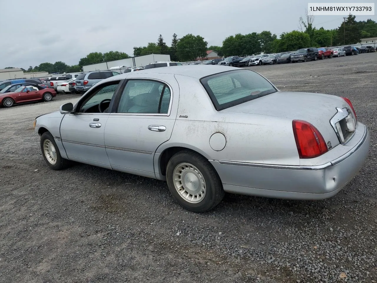 1LNHM81WX1Y733793 2001 Lincoln Town Car Executive