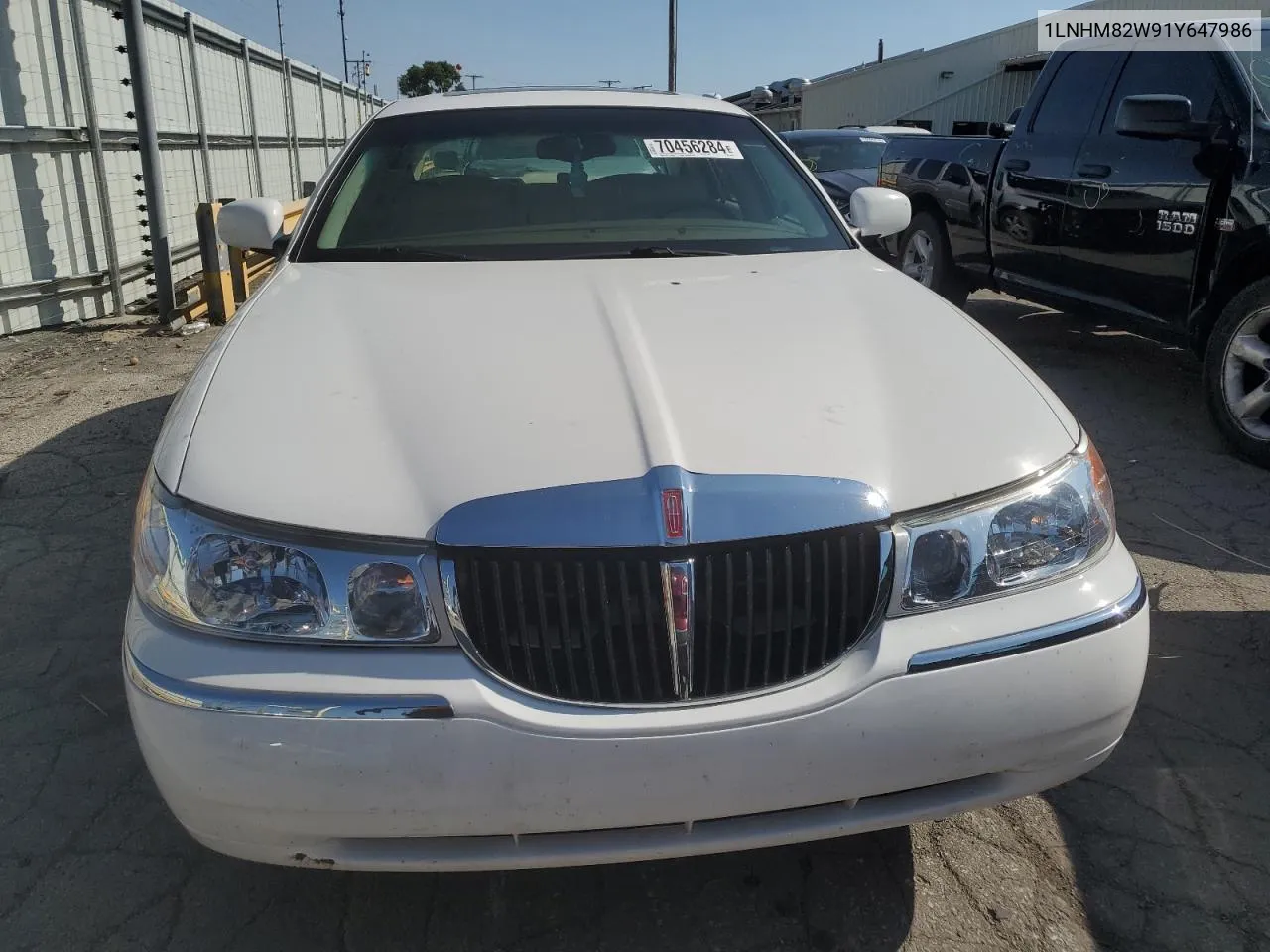 2001 Lincoln Town Car Signature VIN: 1LNHM82W91Y647986 Lot: 70456284