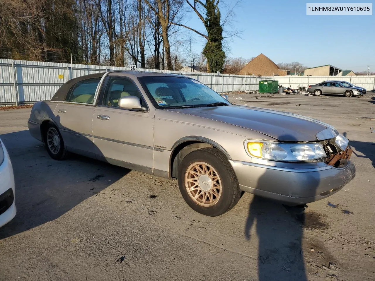 2001 Lincoln Town Car Signature VIN: 1LNHM82W01Y610695 Lot: 81978133