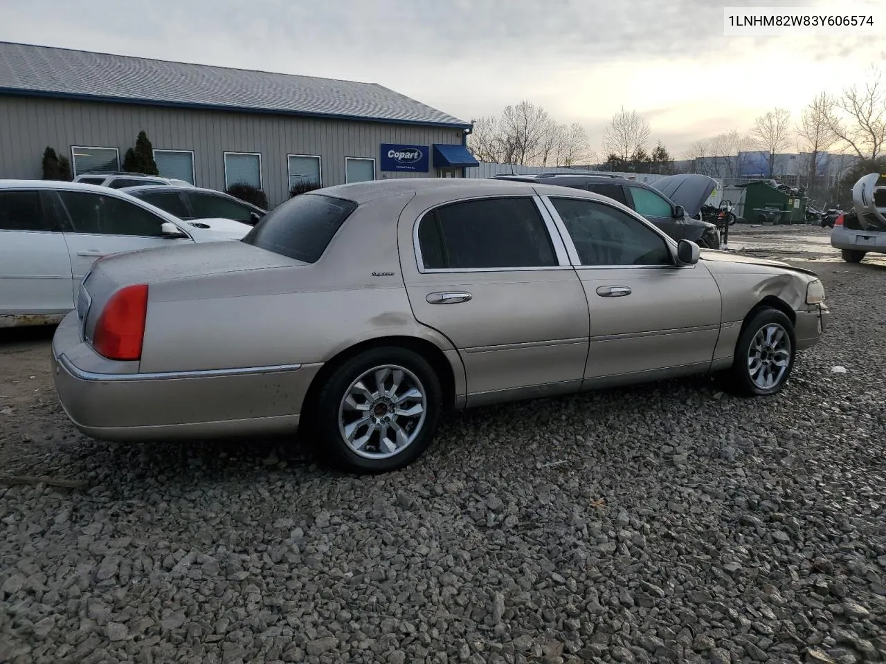 1LNHM82W83Y606574 2003 Lincoln Town Car Signature