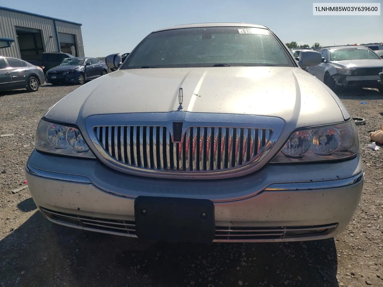 1LNHM85W03Y639600 2003 Lincoln Town Car Cartier L