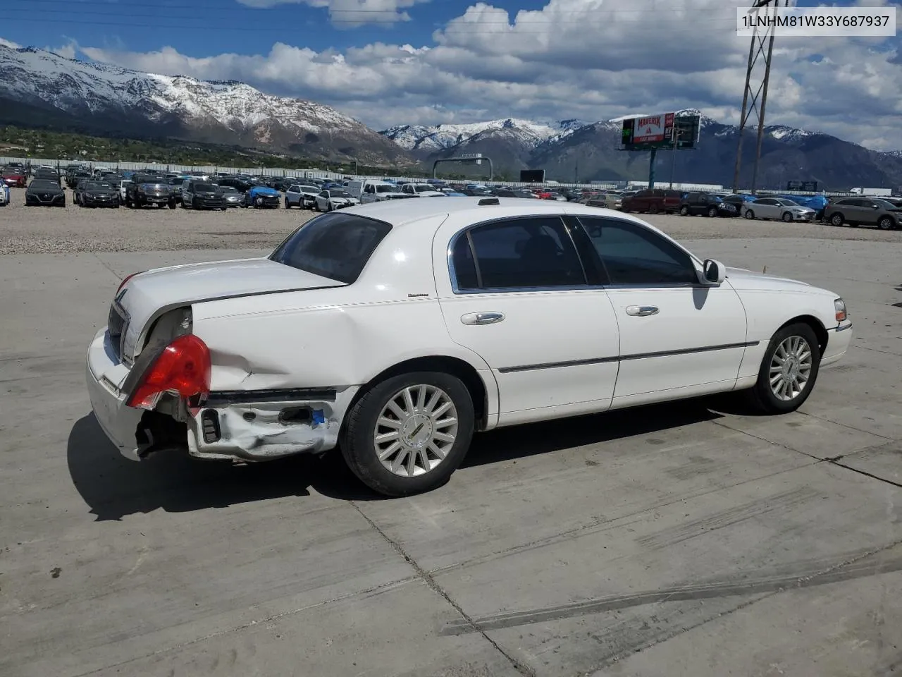 2003 Lincoln Town Car Executive VIN: 1LNHM81W33Y687937 Lot: 53808254