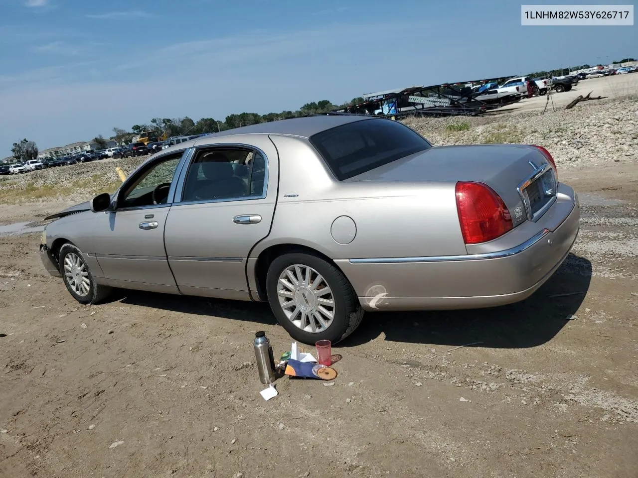 2003 Lincoln Town Car Signature VIN: 1LNHM82W53Y626717 Lot: 54620024