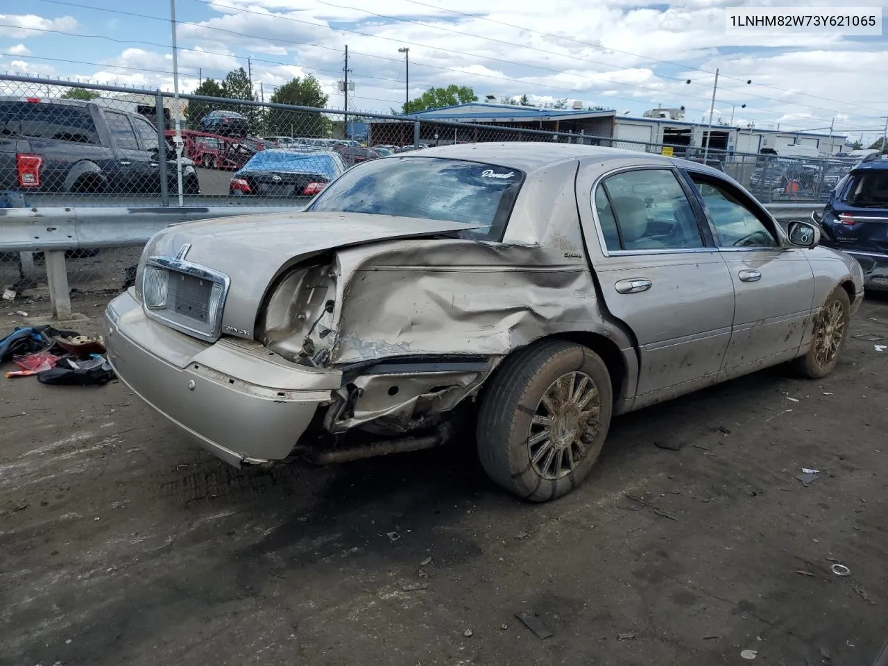 2003 Lincoln Town Car Signature VIN: 1LNHM82W73Y621065 Lot: 54929224