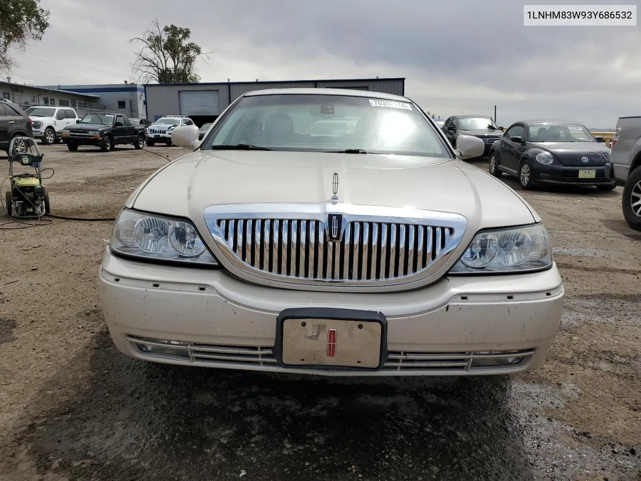 2003 Lincoln Town Car Cartier VIN: 1LNHM83W93Y686532 Lot: 70302474