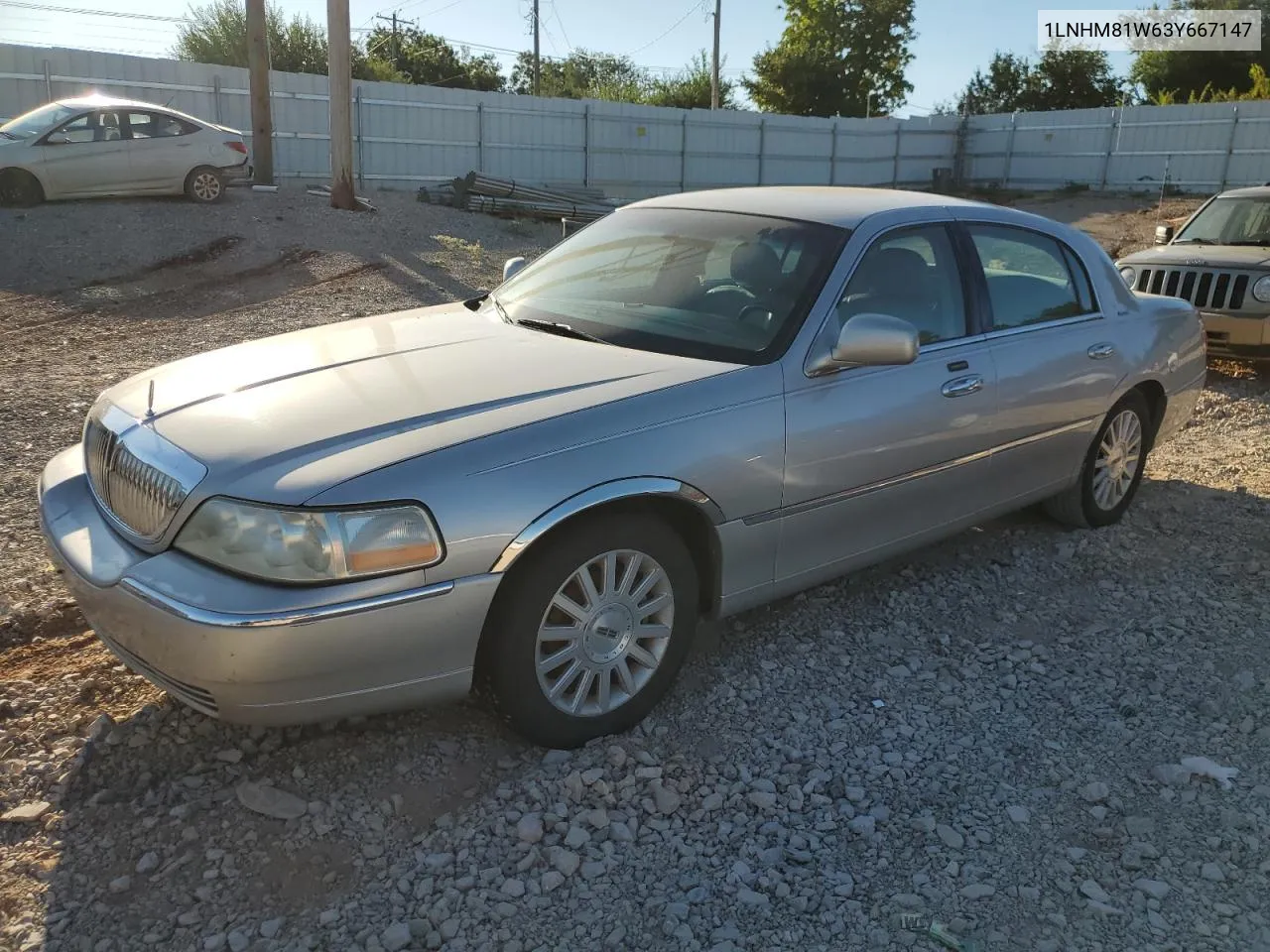 2003 Lincoln Town Car Executive VIN: 1LNHM81W63Y667147 Lot: 70922254