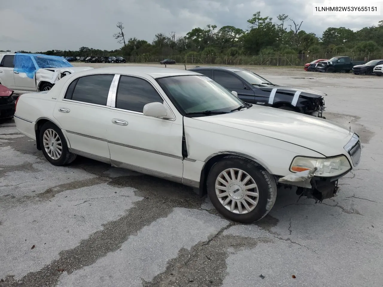 2003 Lincoln Town Car Signature VIN: 1LNHM82W53Y655151 Lot: 71382714