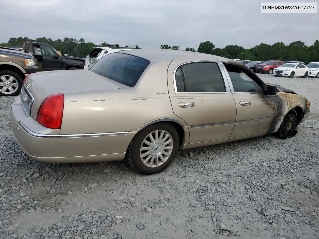 2004 Lincoln Town Car Executive VIN: 1LNHM81W34Y617727 Lot: 54001074