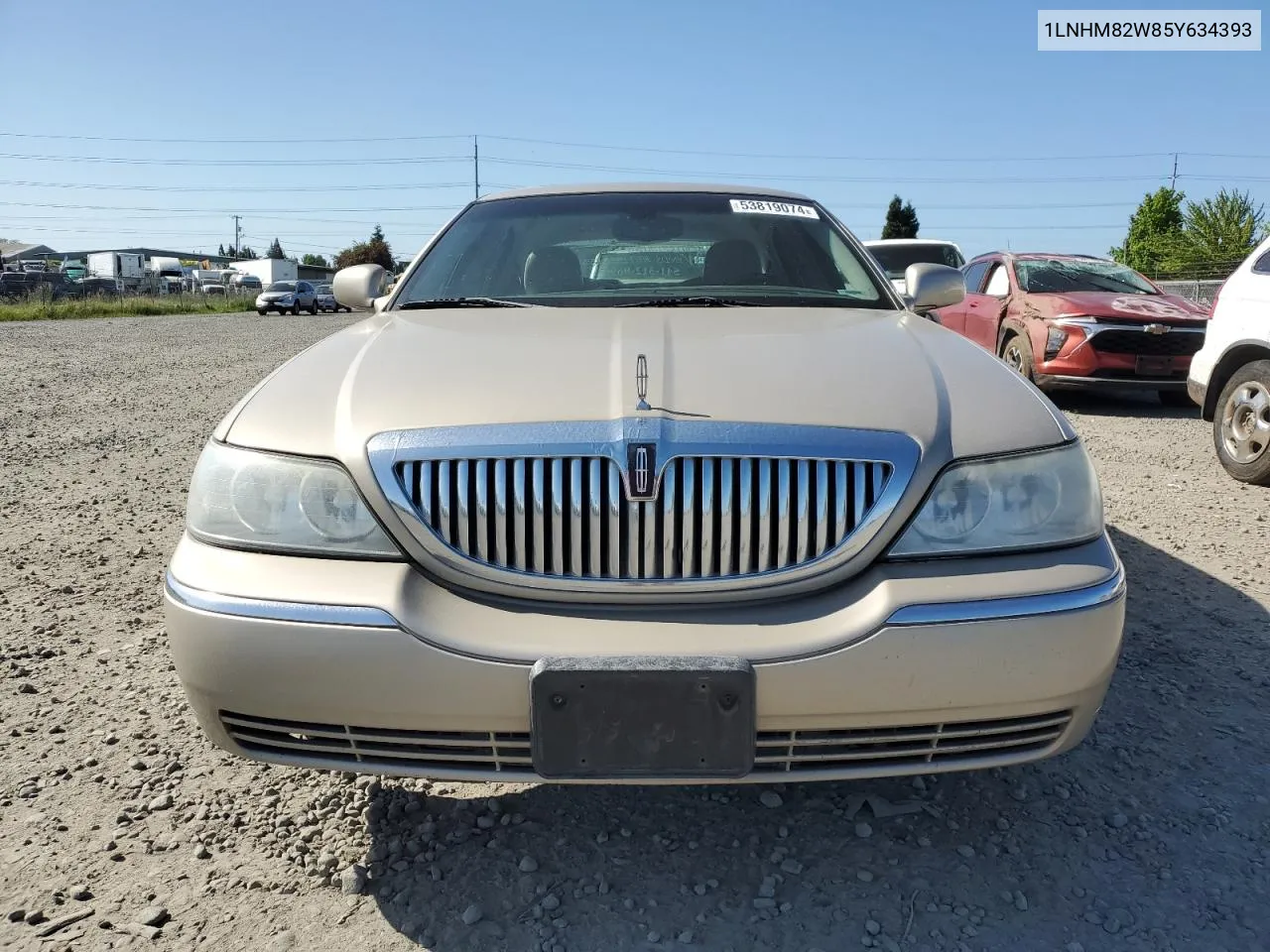 2005 Lincoln Town Car Signature Limited VIN: 1LNHM82W85Y634393 Lot: 53819074