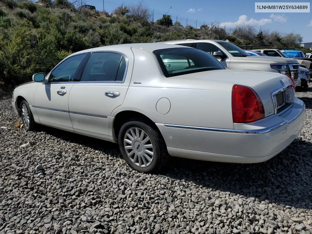 1LNHM81W25Y634889 2005 Lincoln Town Car Signature