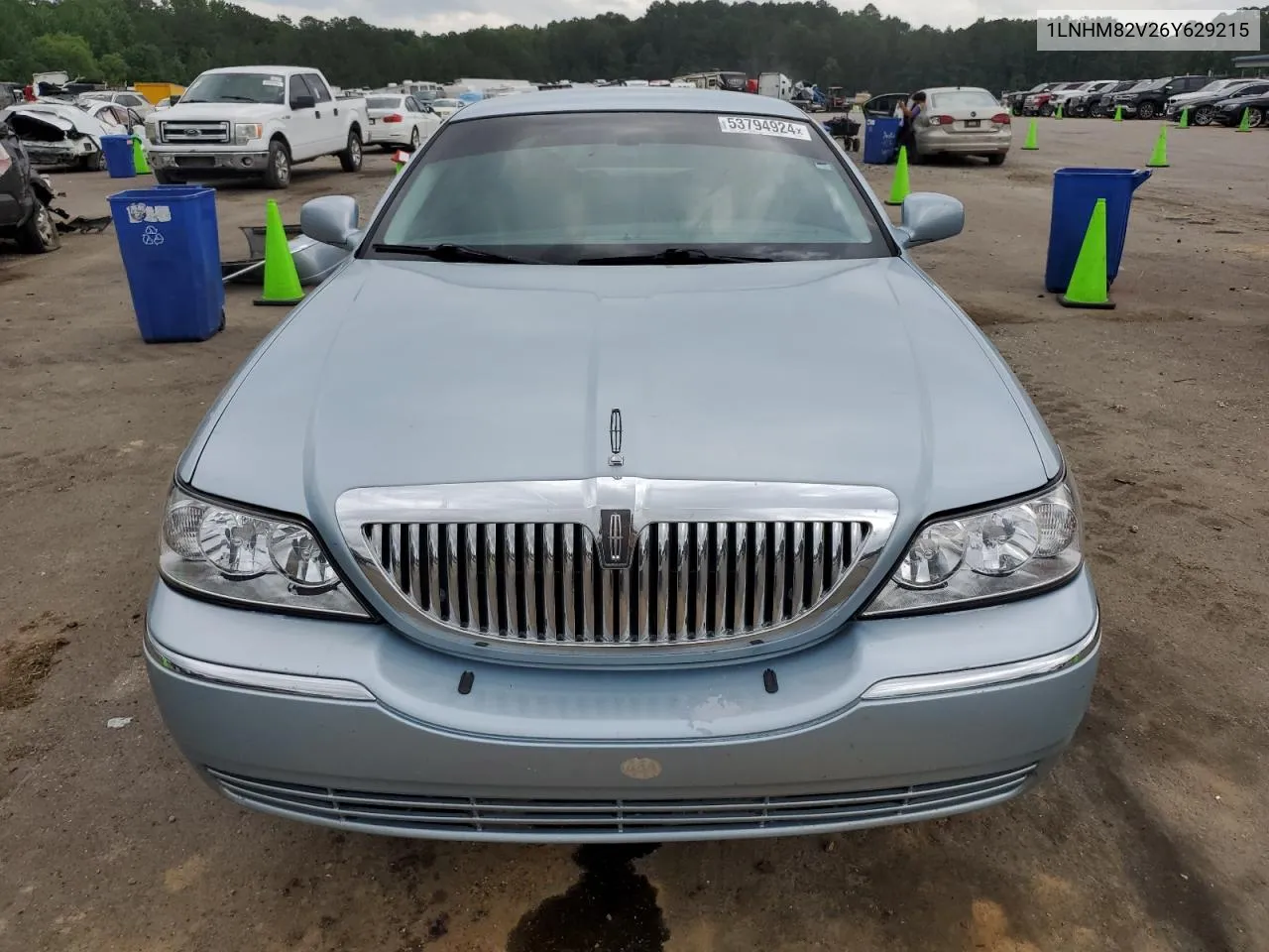 2006 Lincoln Town Car Signature Limited VIN: 1LNHM82V26Y629215 Lot: 53794924