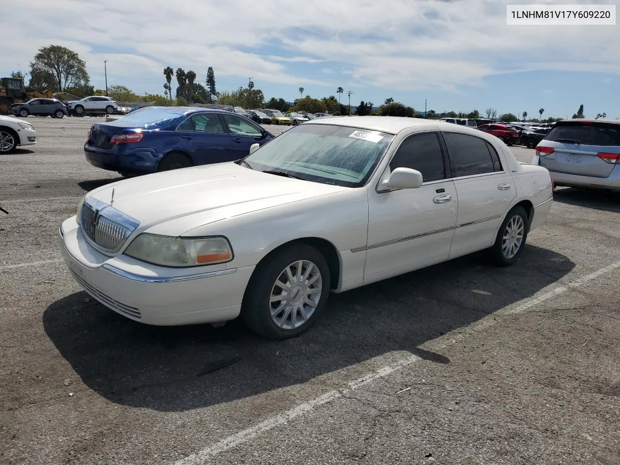 1LNHM81V17Y609220 2007 Lincoln Town Car Signature