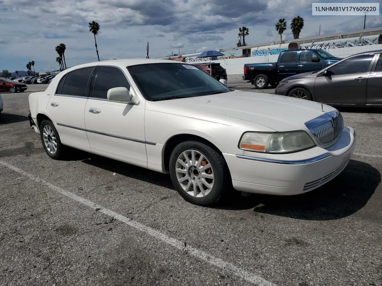 1LNHM81V17Y609220 2007 Lincoln Town Car Signature