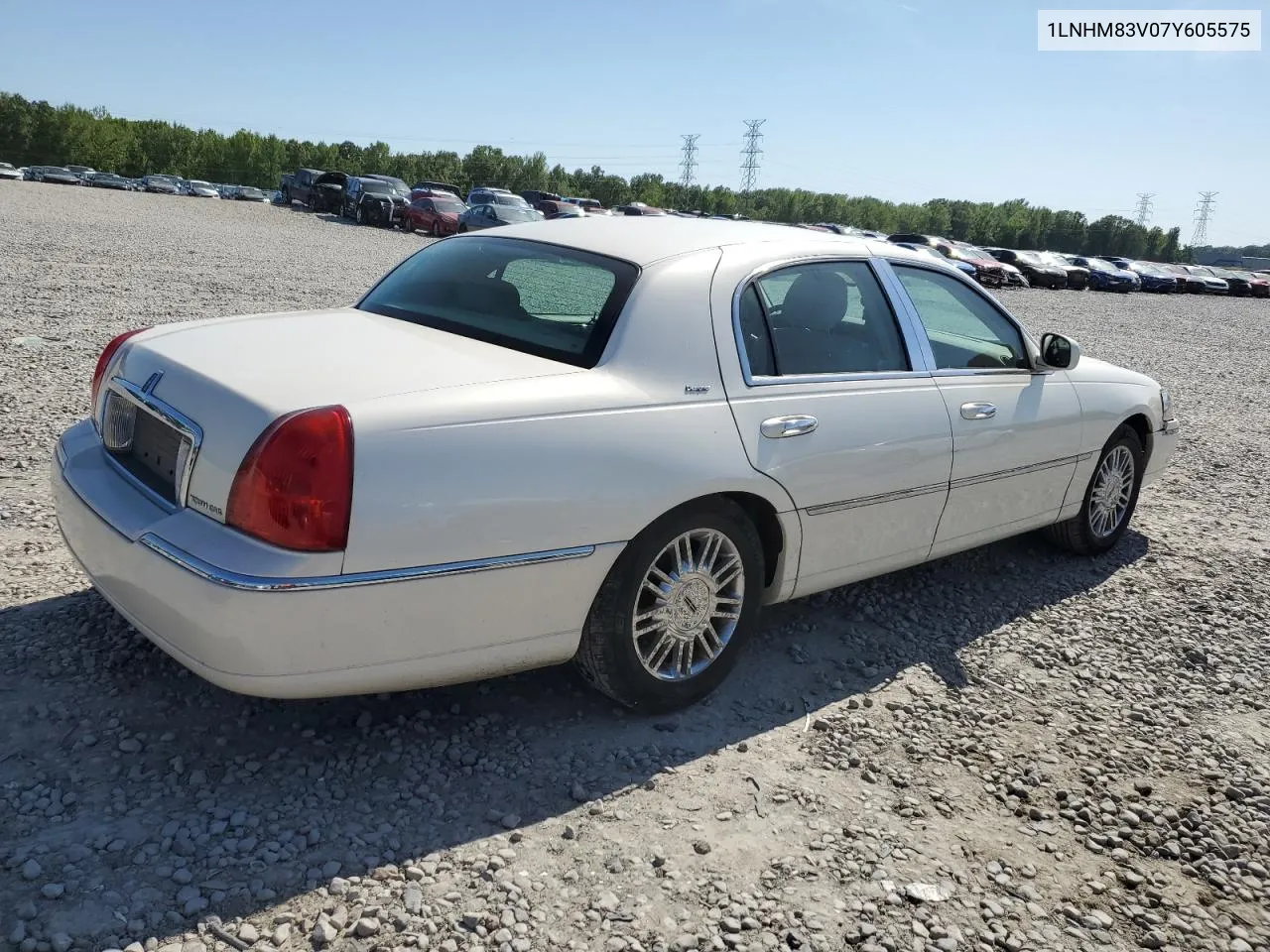 2007 Lincoln Town Car Designer VIN: 1LNHM83V07Y605575 Lot: 51549544