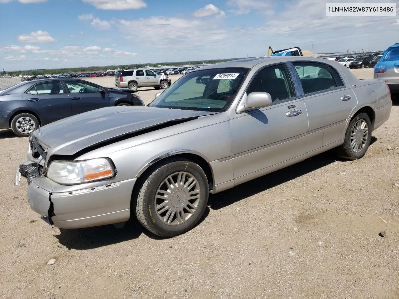 2007 Lincoln Town Car Signature Limited VIN: 1LNHM82W87Y618486 Lot: 54259814