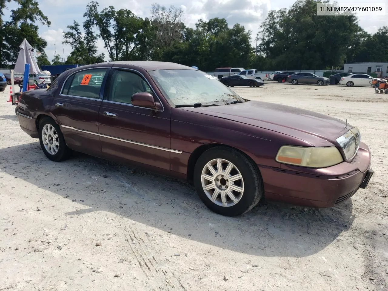 2007 Lincoln Town Car Signature Limited VIN: 1LNHM82V47Y601059 Lot: 67417474