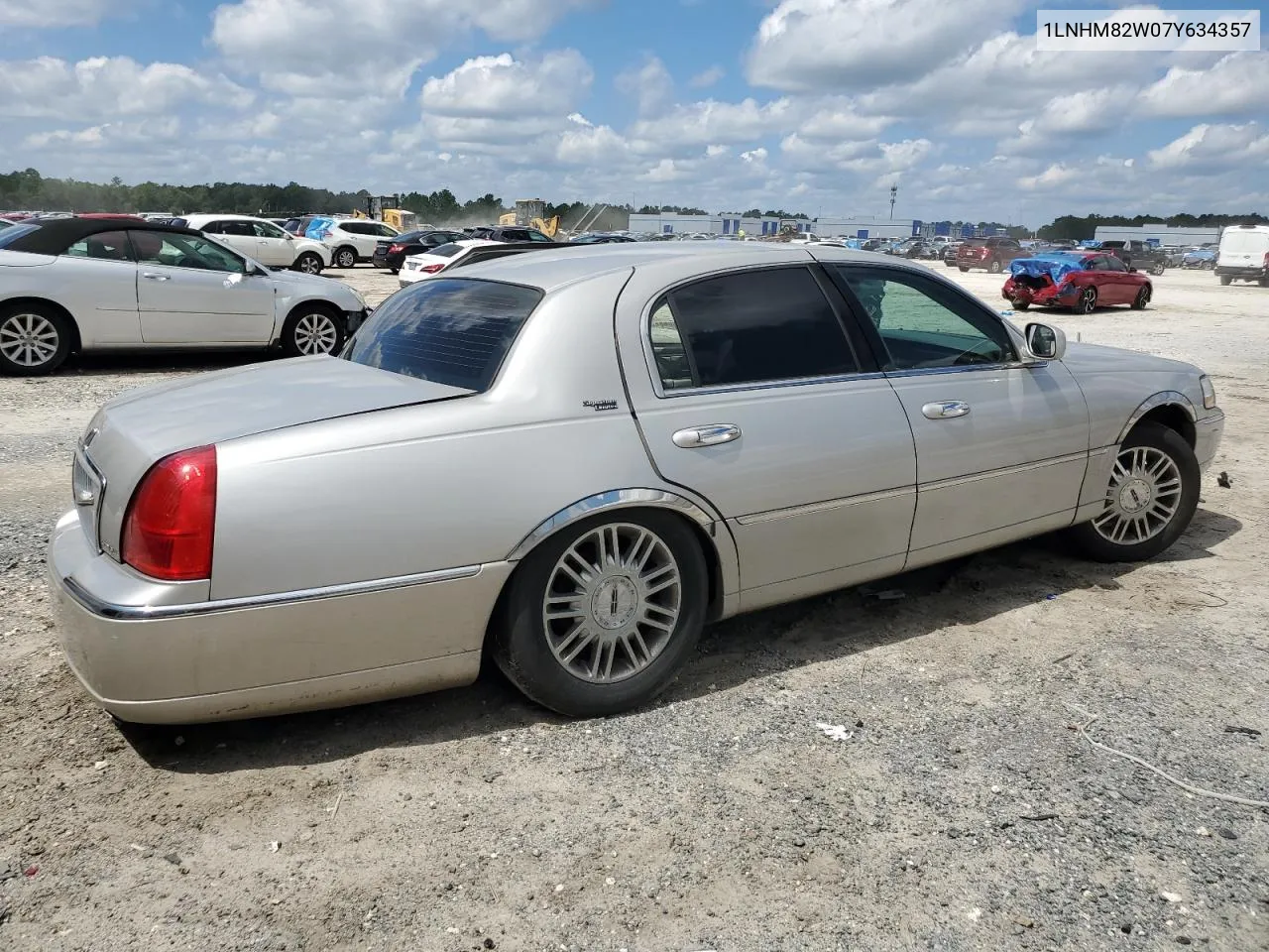 1LNHM82W07Y634357 2007 Lincoln Town Car Signature Limited